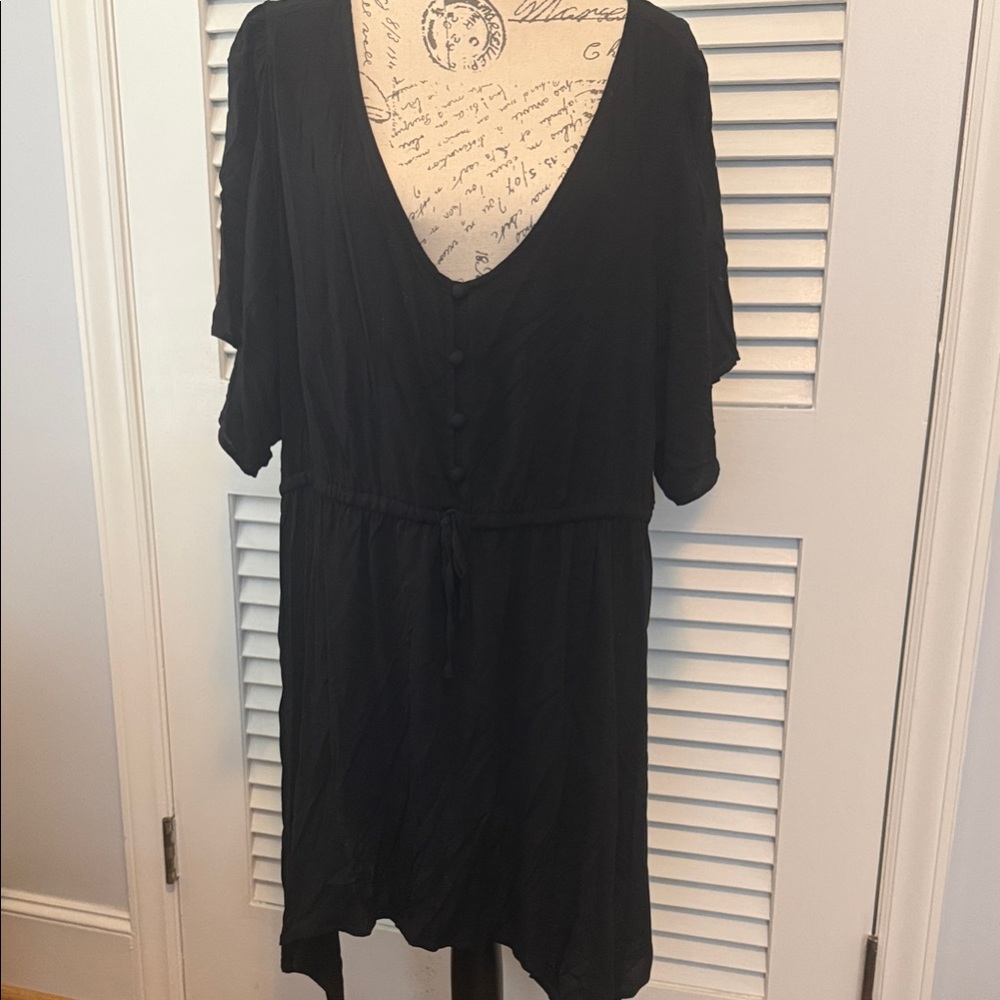 torrid Black V-Neck Tunic with Buttons